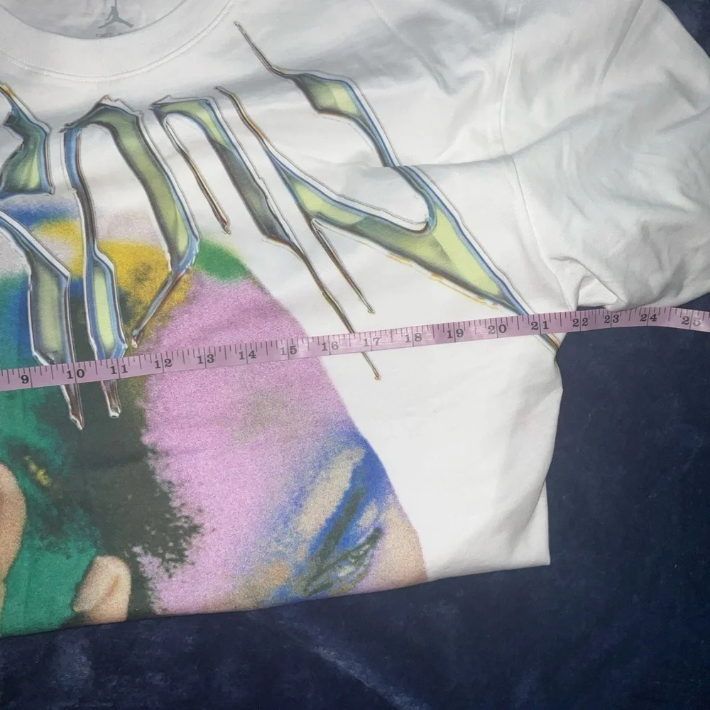 Men's Jordan Graphic T-shirt Size Large